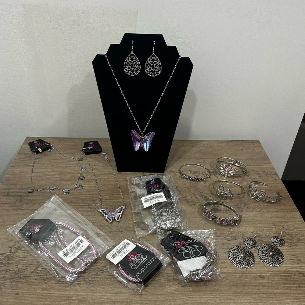 NWT: 14 Pc Elegant Silver and Purple Butterfly Jewelry Set